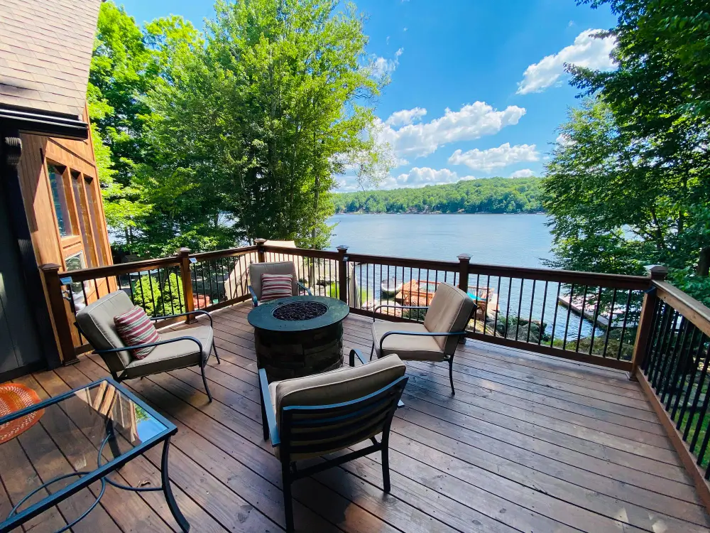 Deck built by Sierra General Construction